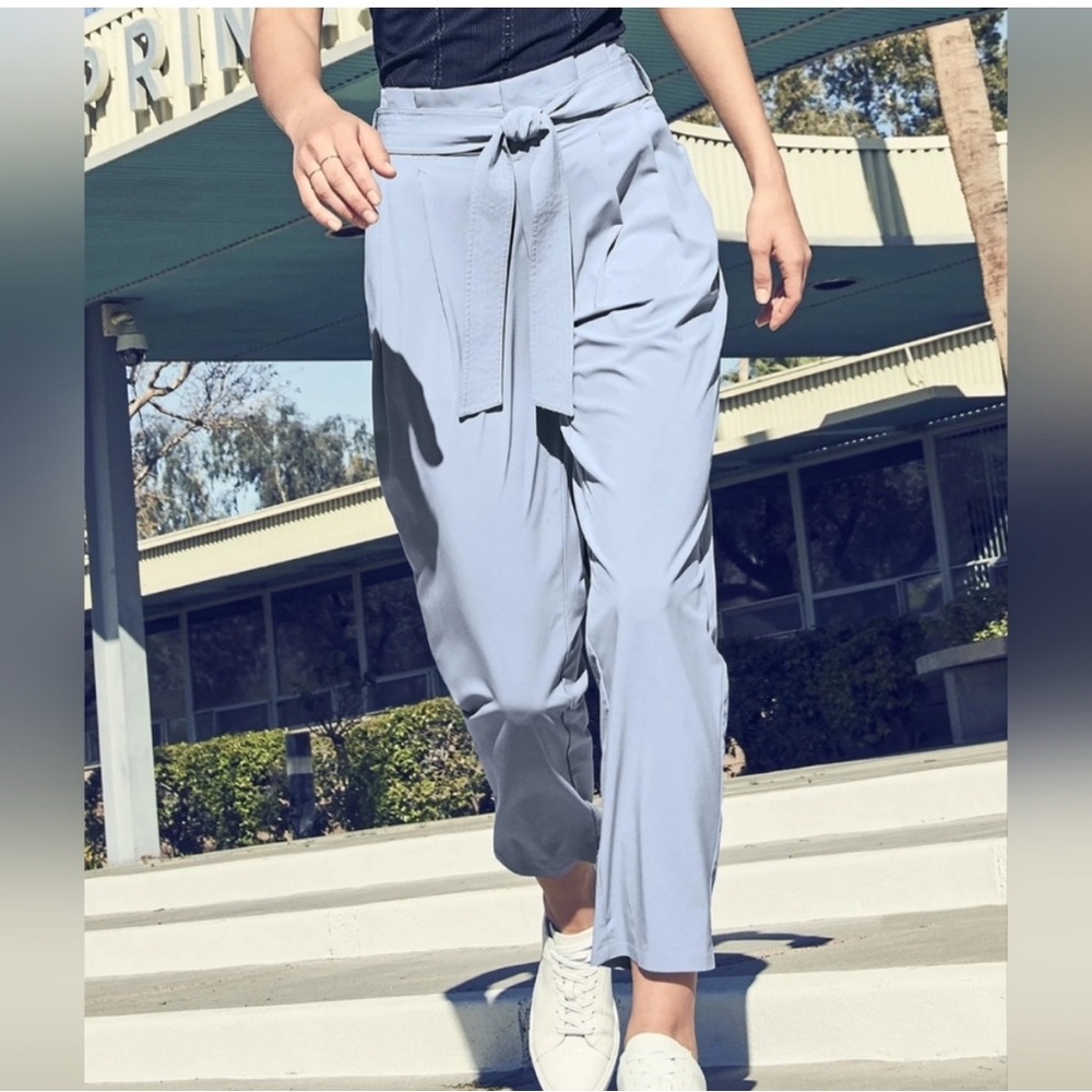 Athleta Skyline Pant II Tie Waist Light Blue LightWeight Size 2